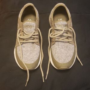 Sperry running sneakers